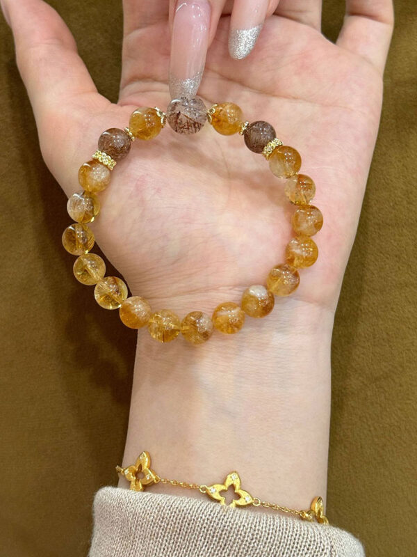 02-佩戴图 crystal bracelets